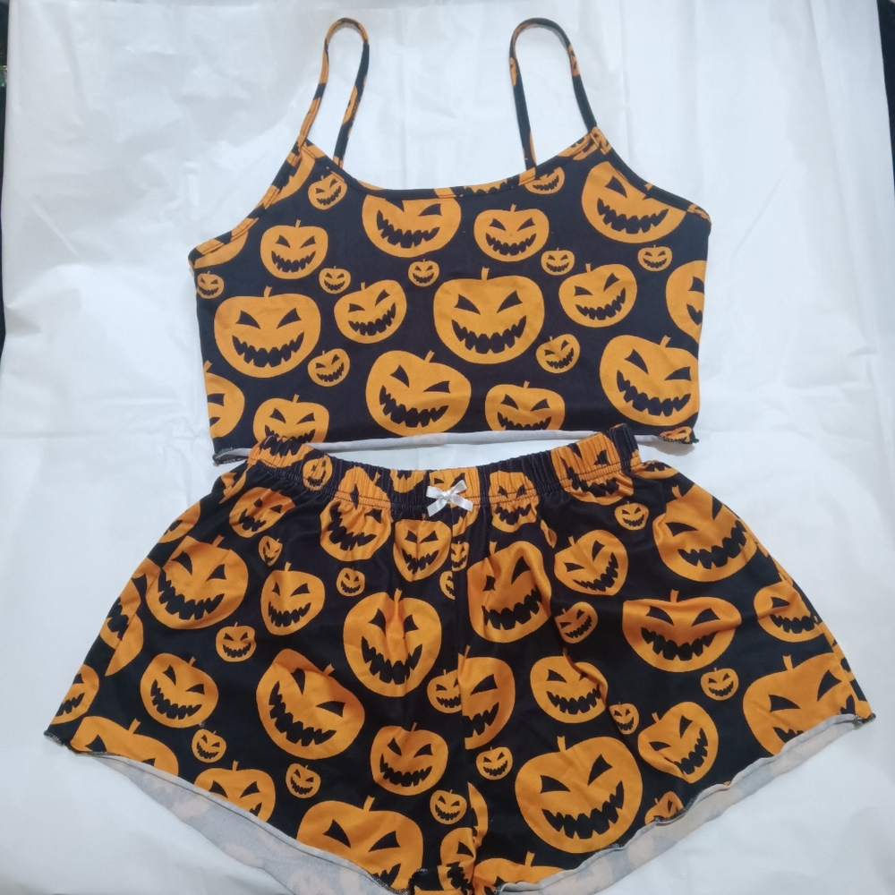 Halloween 2 piece pajama set size medium